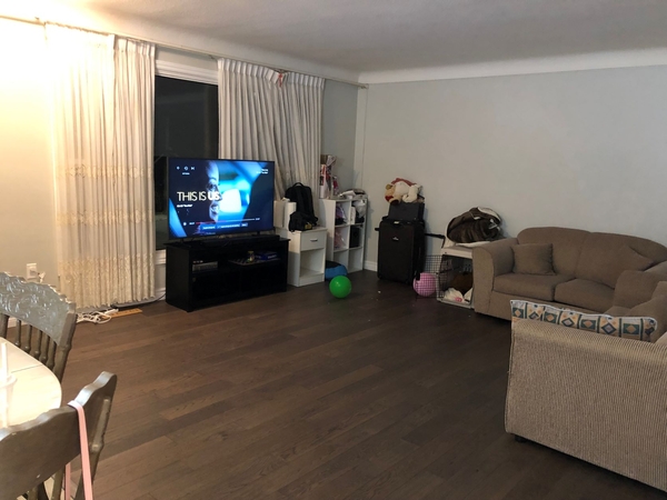 32 living room.jpg